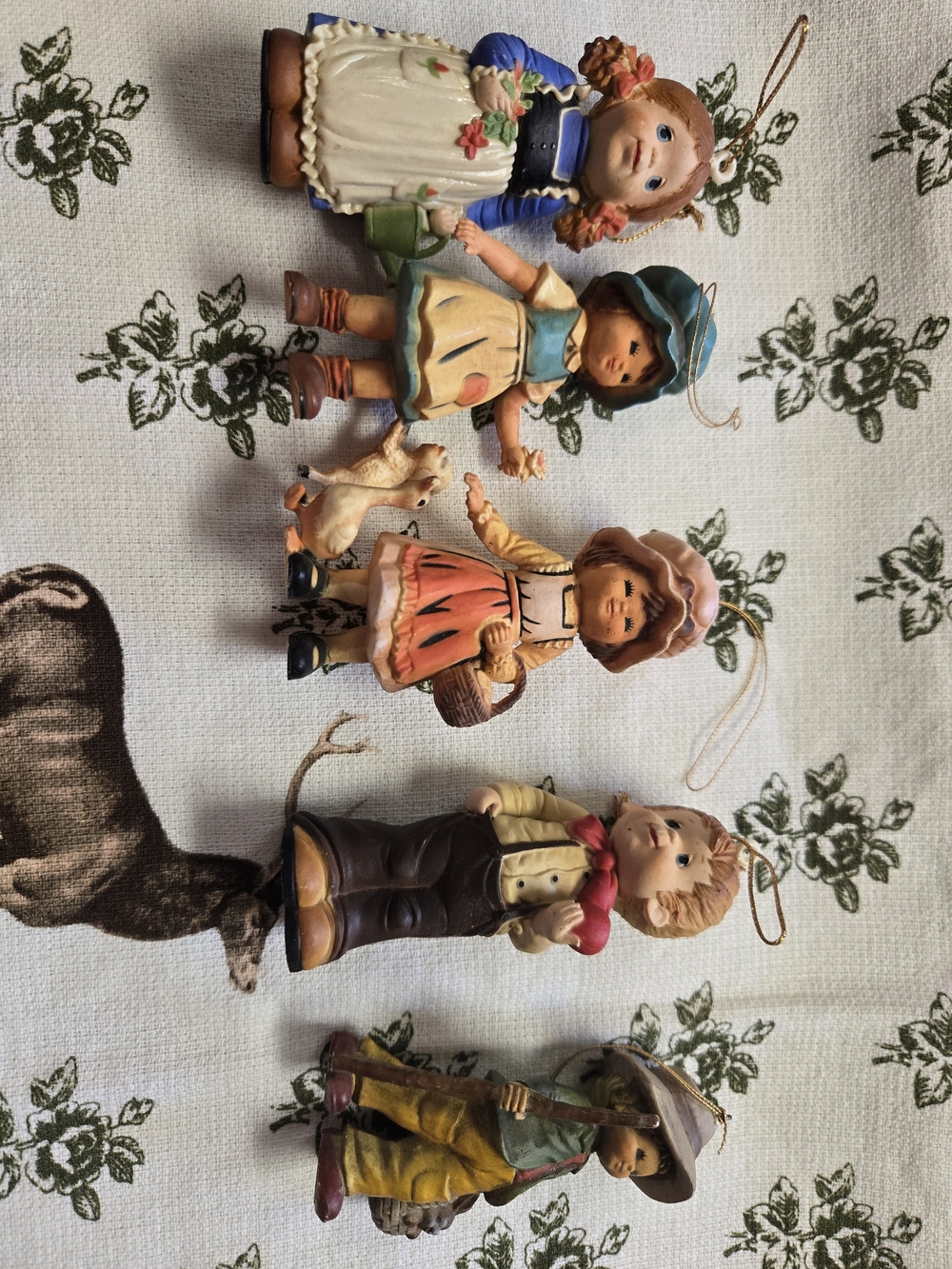 Hummel-Style Ceramic Kids Toy Figurine Ornaments - Assorted Colors